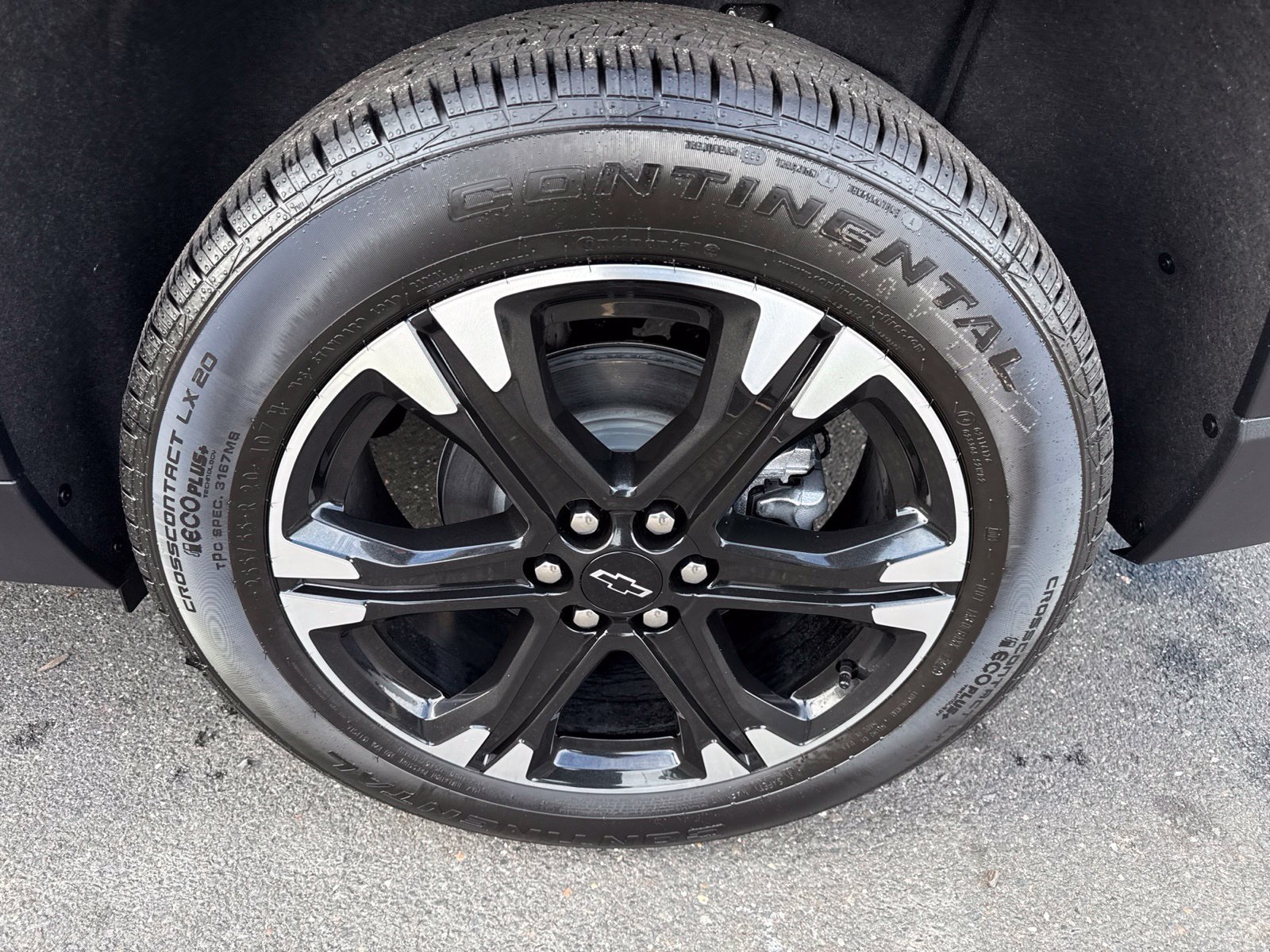 New 2027 Mosaic Black Metallic Chevrolet LT with Sun and Wheel Package image 10