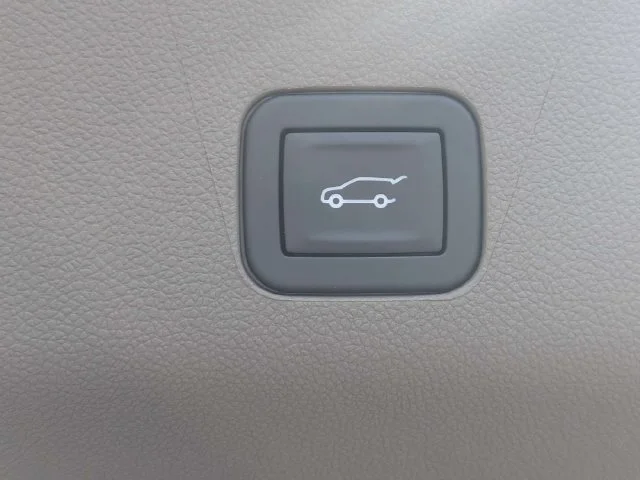 New 2027 Sterling Metallic GMC Denali image 13