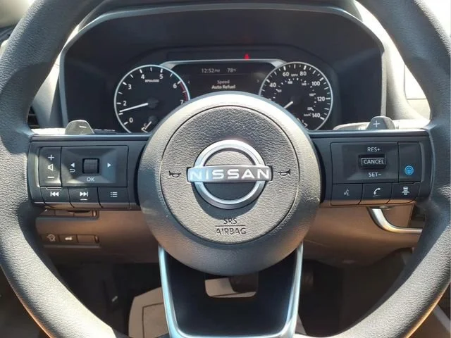 Used 2024  Nissan SV image 12