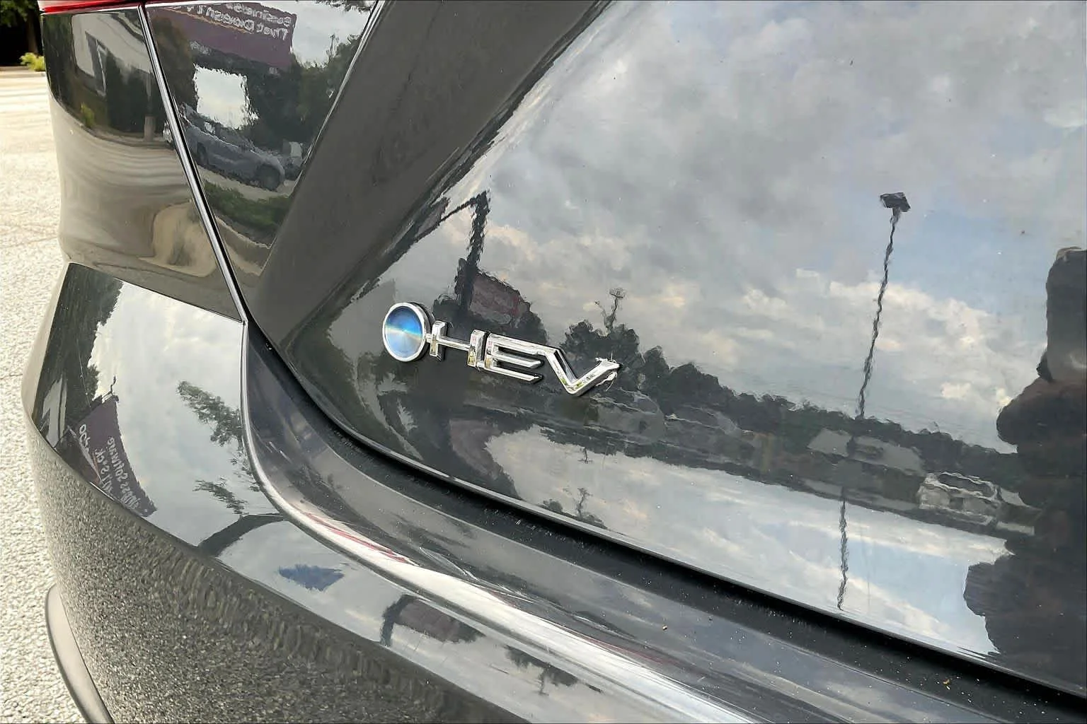 Used 2025 Underground Toyota SE image 30
