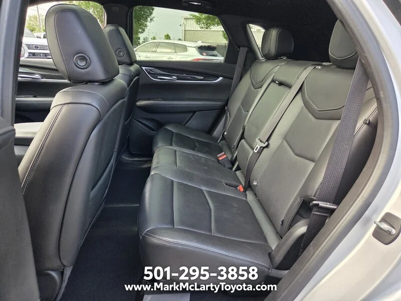 Used 2020 Radiant Silver Metallic CADILLAC FWD 4DR PREMIUM LUXURY image 10