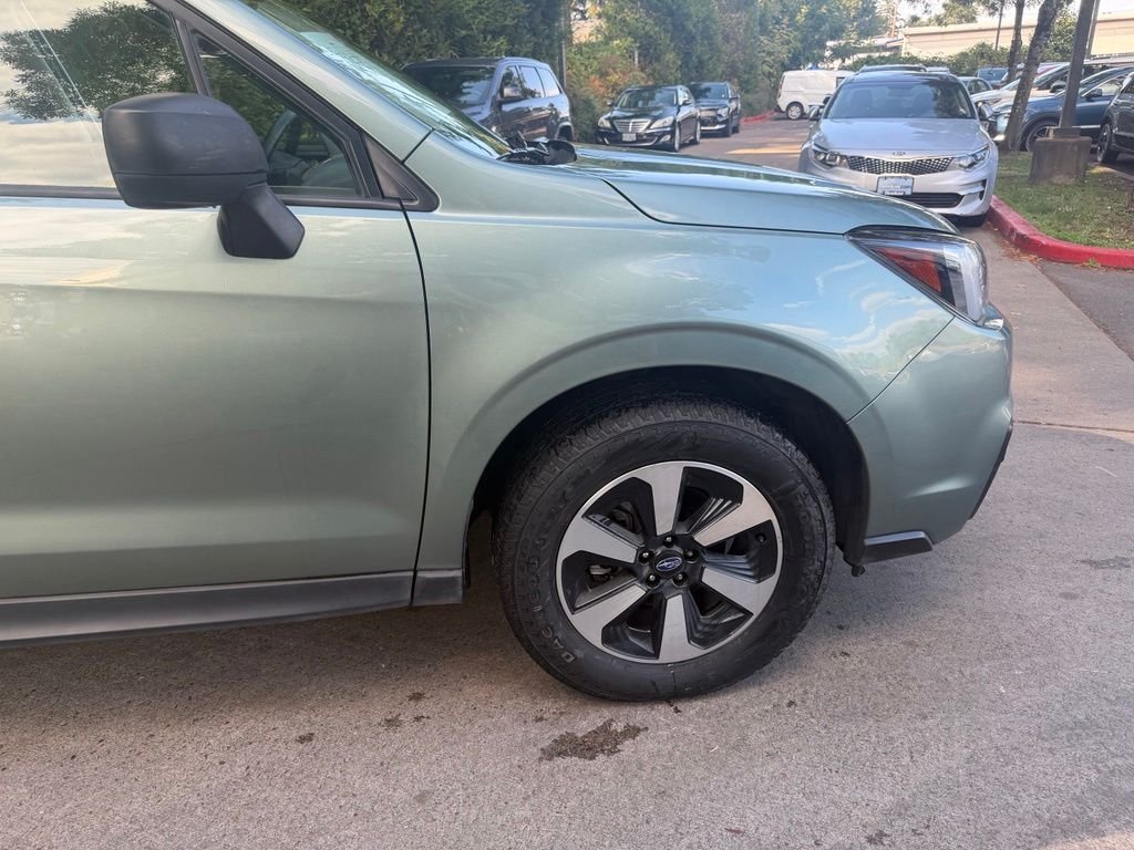 Used 2017 Jasmine Green Metallic Subaru 2.5i image 3