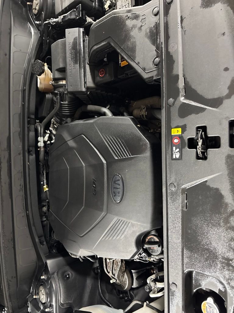 Used 2020 Black Kia S image 11