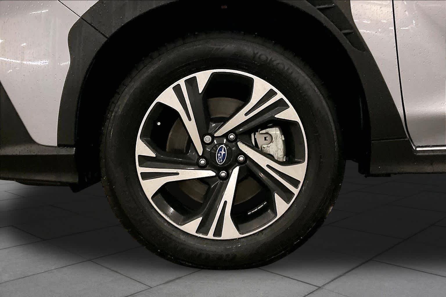Used 2025 Ice Silver Metallic Subaru Premium image 11