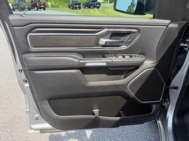 Used 2023 Silver Ram Laramie image 13