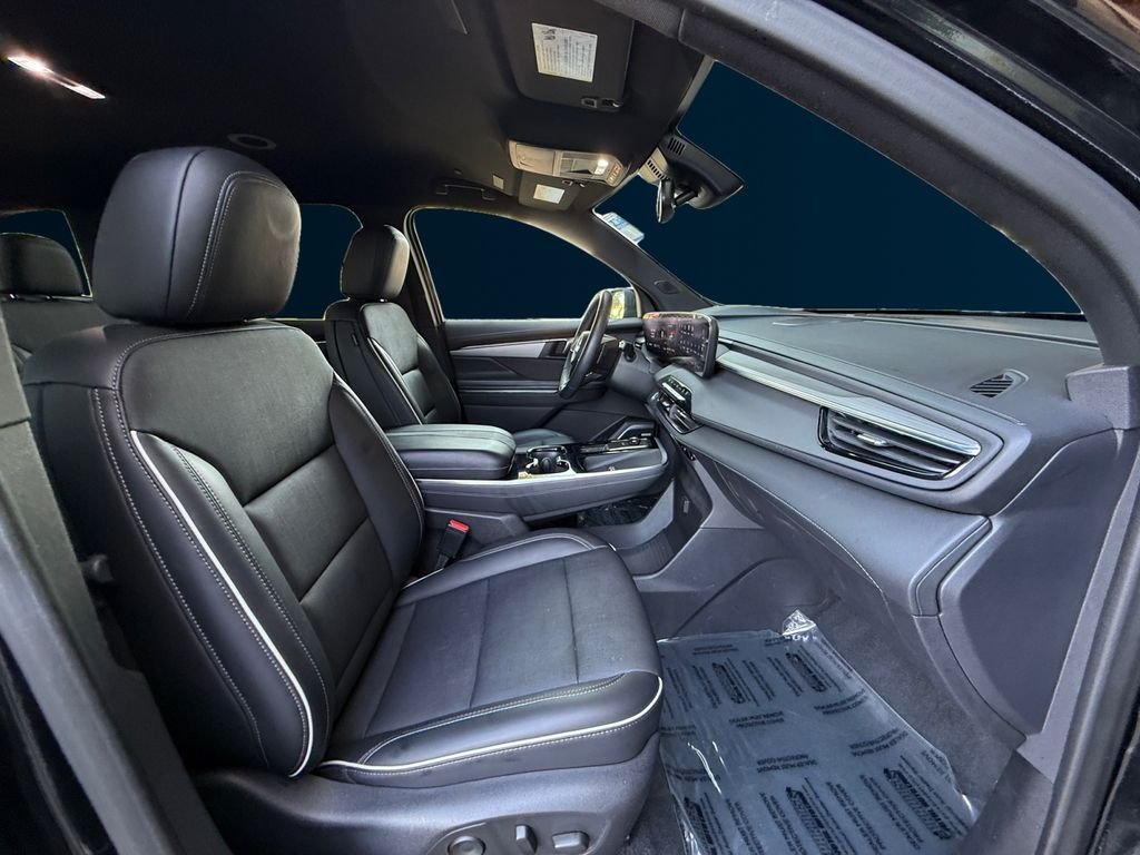 Used 2025 Black Buick Preferred image 17