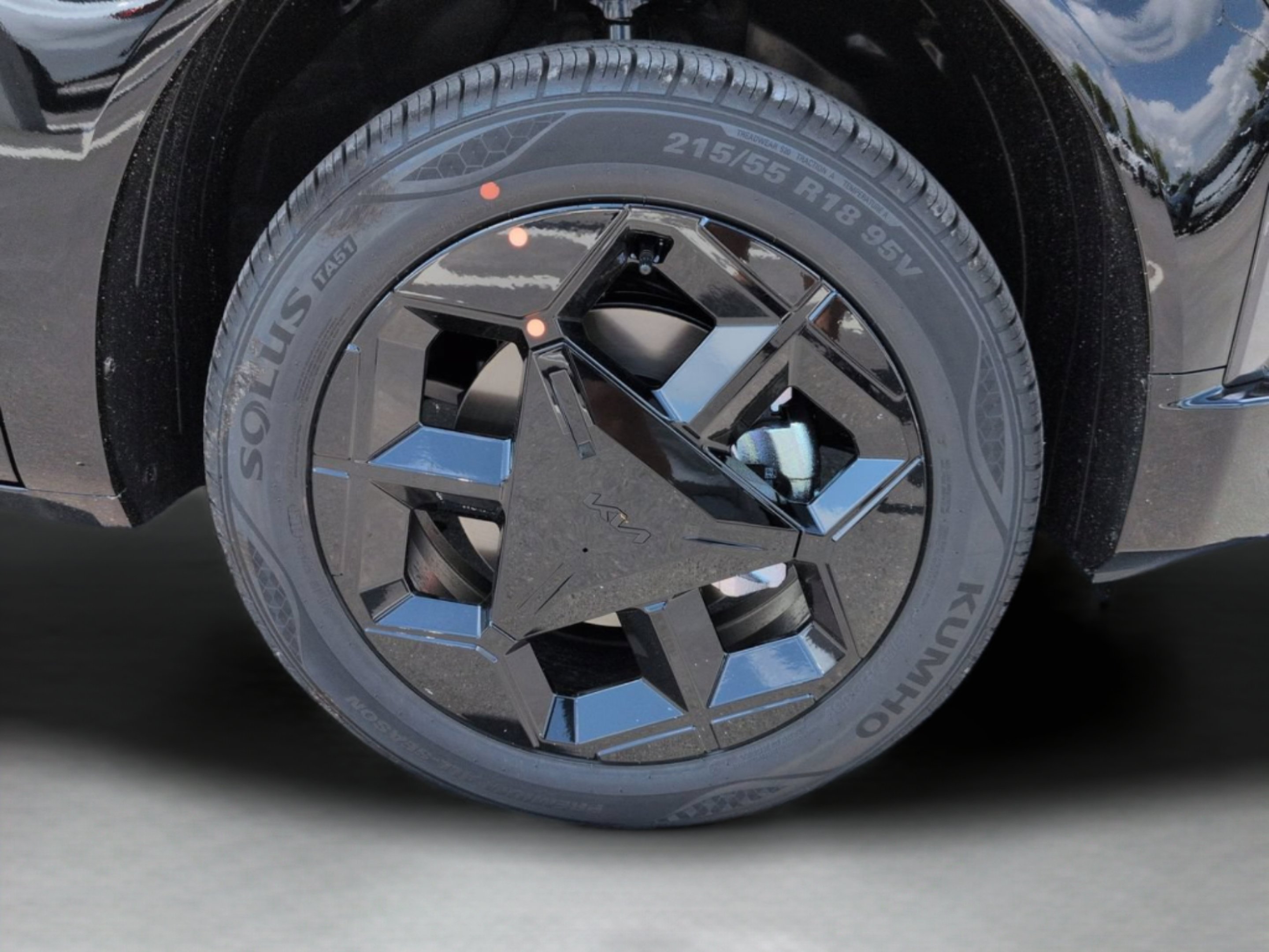 New 2027 Interstellar Gray Kia X-Line S image 30