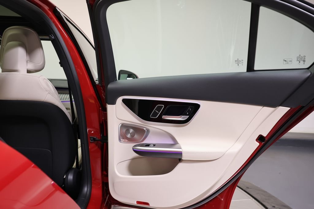 New 2026 MANUFAKTUR Patagonia Red Metallic Mercedes-Benz C 300 image 49