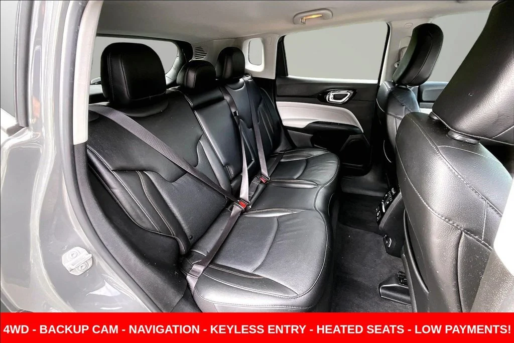 Used 2022 Gray Jeep Limited image 31