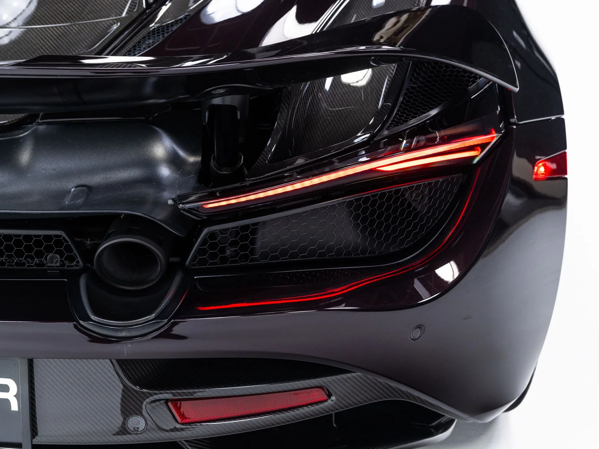 Used 2018 Quartz McLaren Luxury image 75