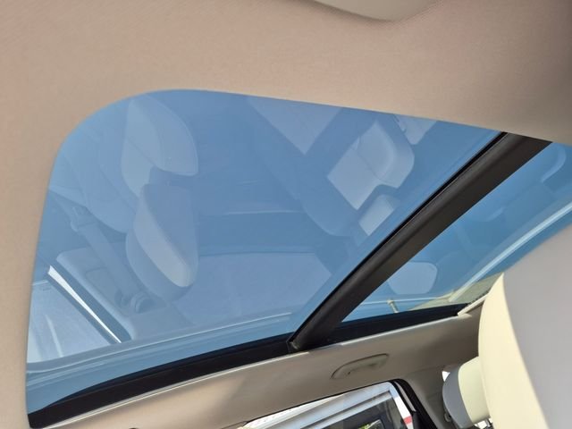 Certified Used 2024 White Kia X-Line SX image 27