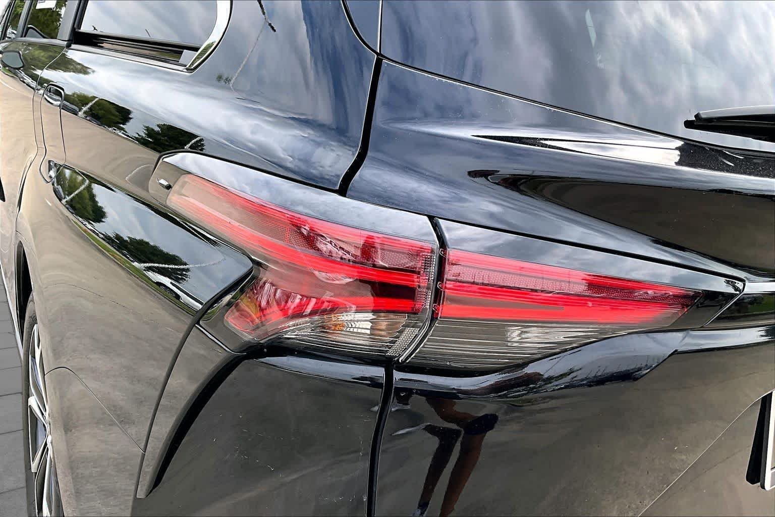 Used 2025 Midnight Black Metallic Toyota Platinum image 27