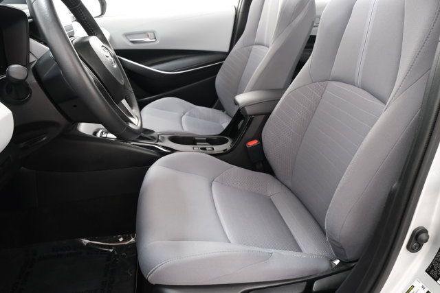 Certified Used 2025 CLASSIC SILVER METALLIC Toyota  image 33