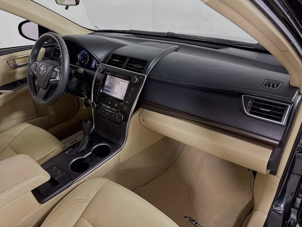 Used 2015 Black Toyota  image 29