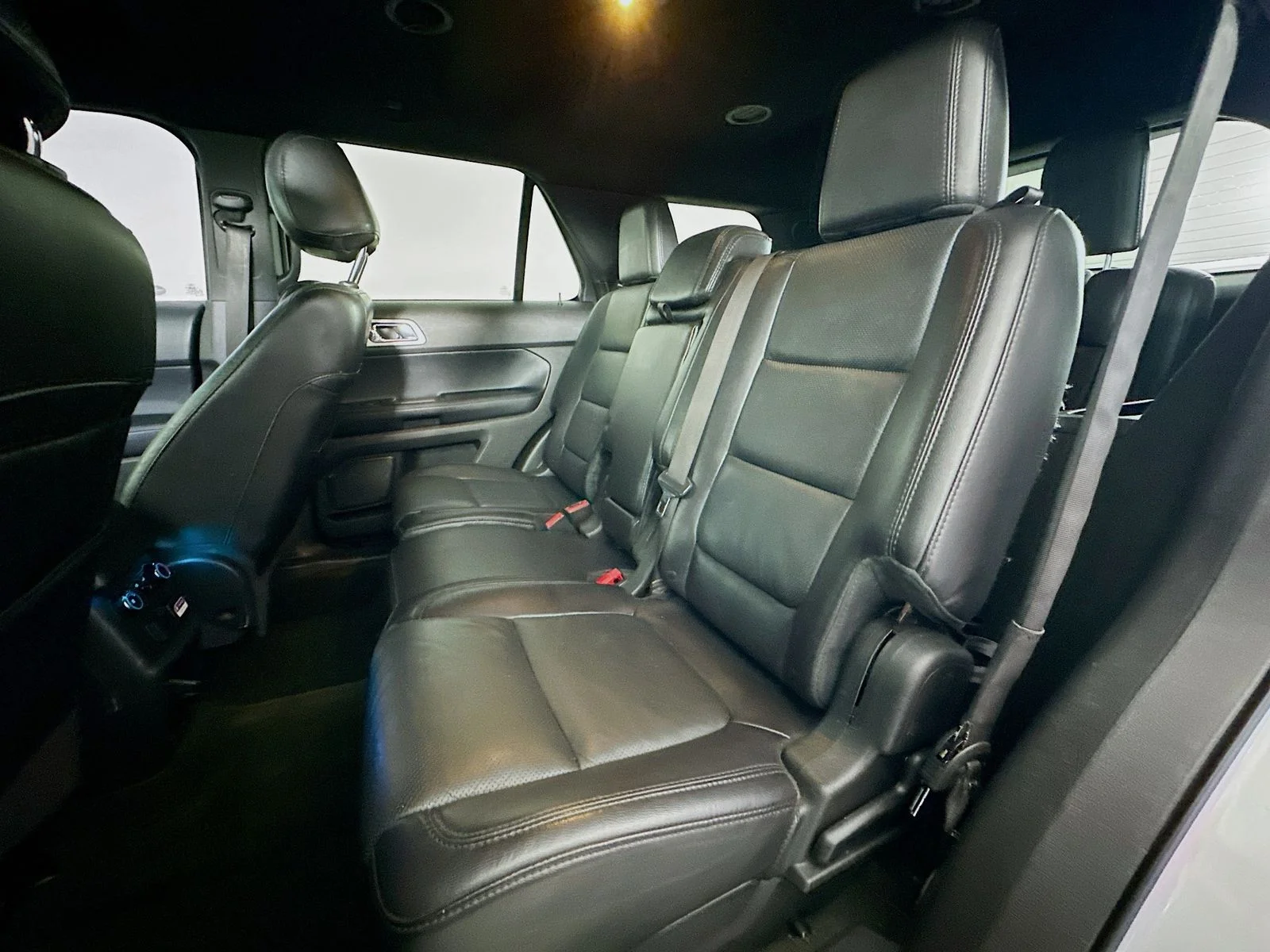 Used 2014 Ingot Silver Ford Limited image 24