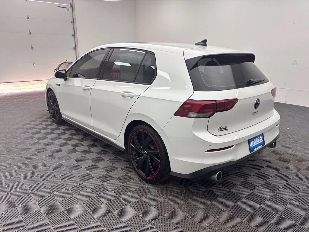 Used 2022 White Volkswagen 2.0T SE image 10