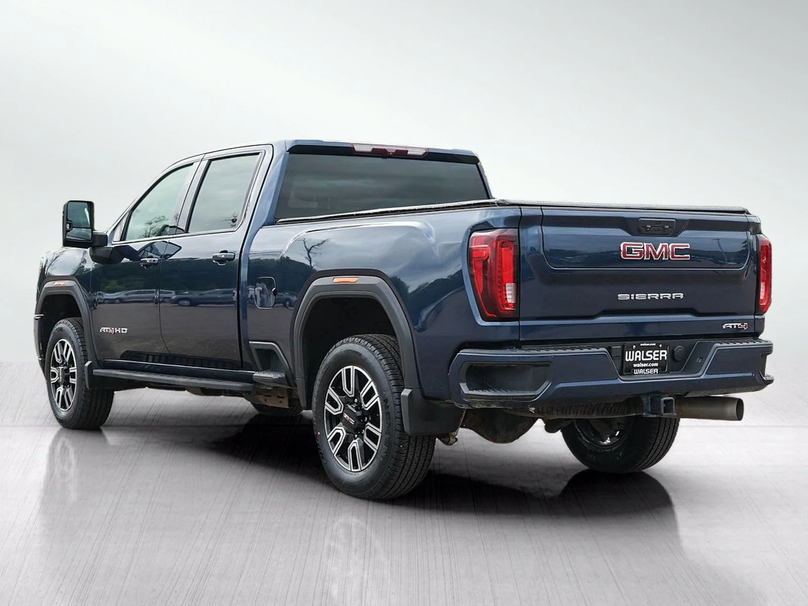 Used 2022 Pacific Blue Metallic GMC AT4 image 3