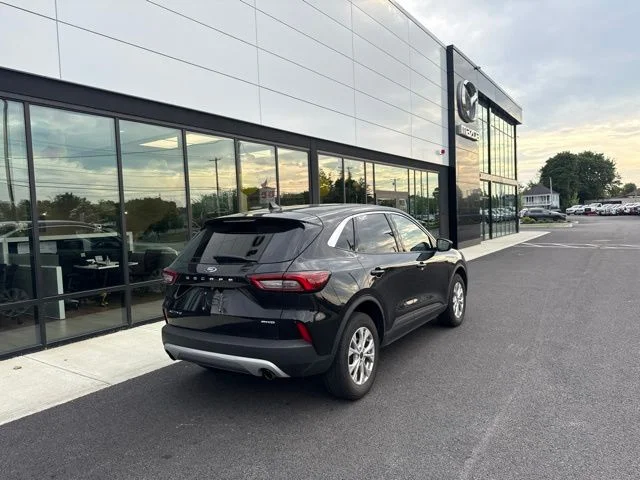 Used 2024 Black Ford Active image 3