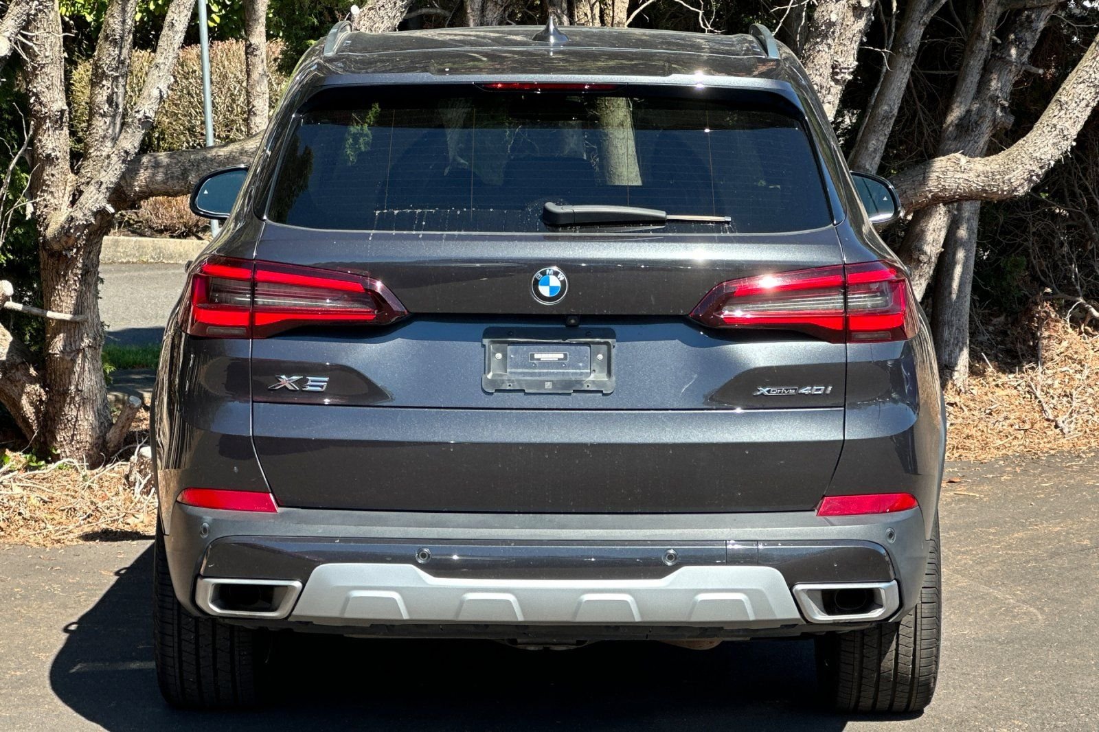 Used 2022 Gray BMW xDrive40i image 5