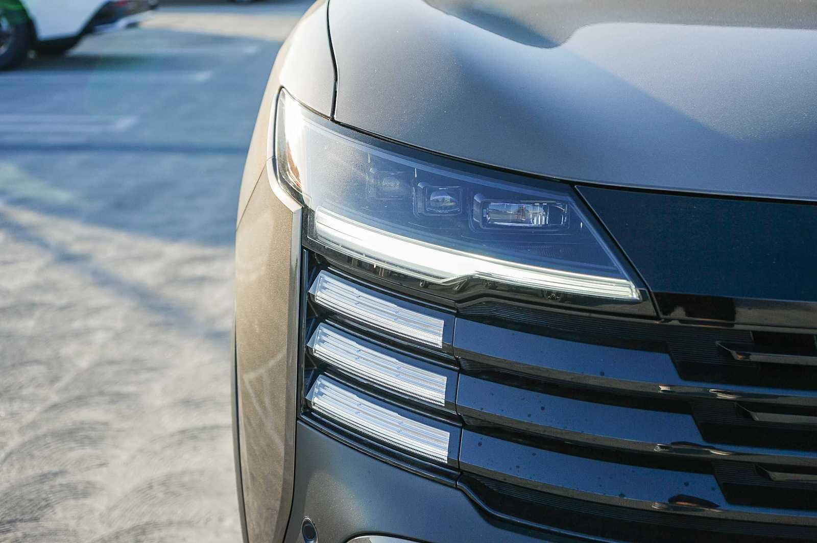 New 2027 Canyon Bronze Metallic Nissan SR image 16