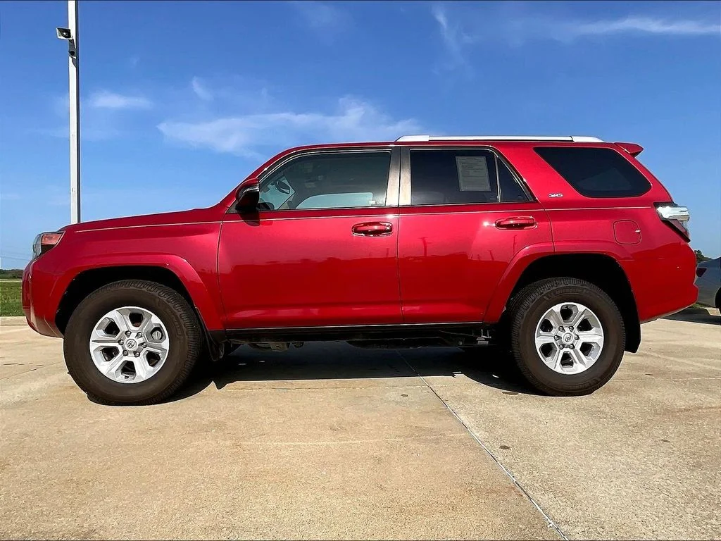 Used 2016 Red Toyota SR5 Premium image 5
