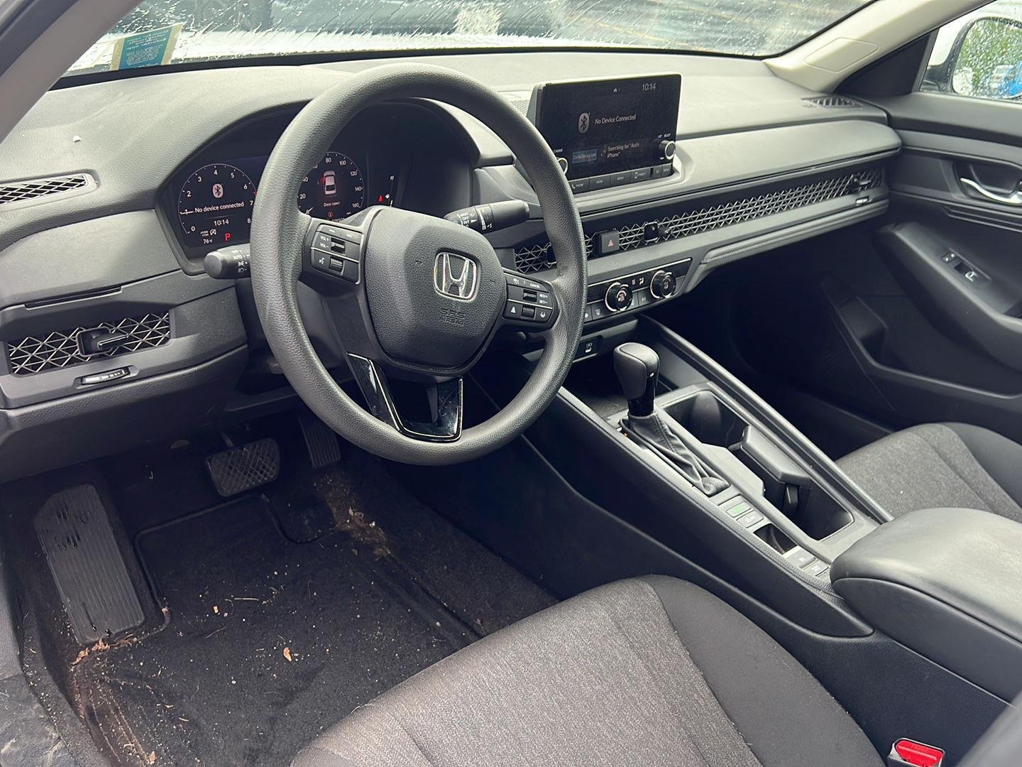 Used 2023 Platinum White Pearl Honda LX image 4