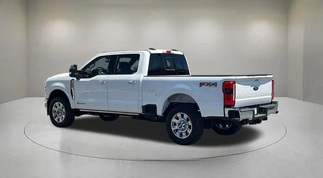 New 2026 Star White Metallic Tri-Coat Ford F-250® Lariat® image 26