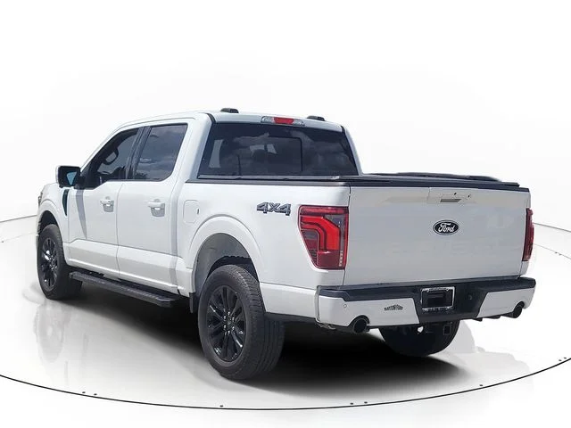 Used 2025 White Ford Lariat image 7