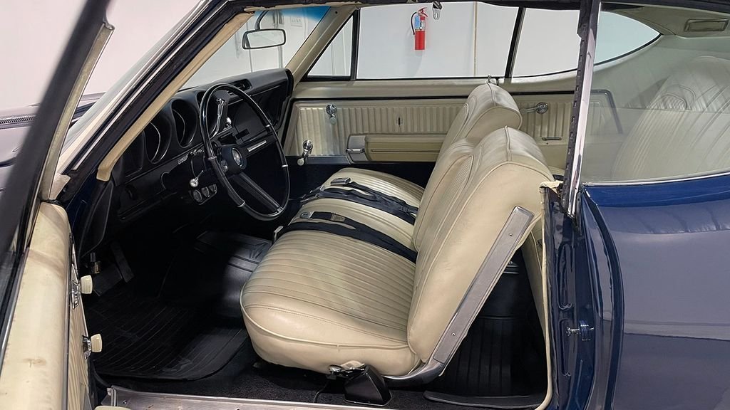 Used 1968  Oldsmobile Supreme image 53