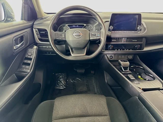Used 2025 Gray Nissan SV image 20
