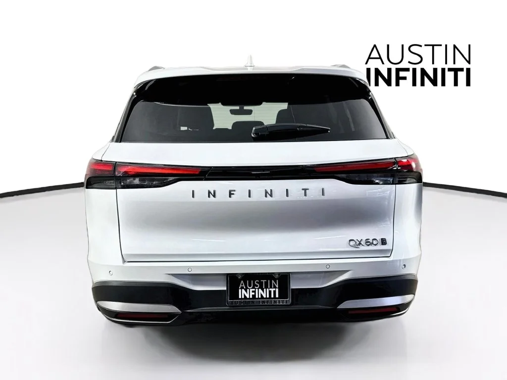 Certified Used 2027 White INFINITI LUXE image 9
