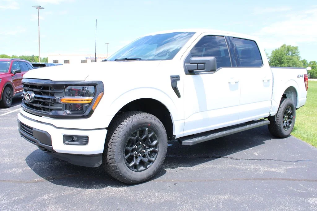 New 2026 White Ford XLT image 3
