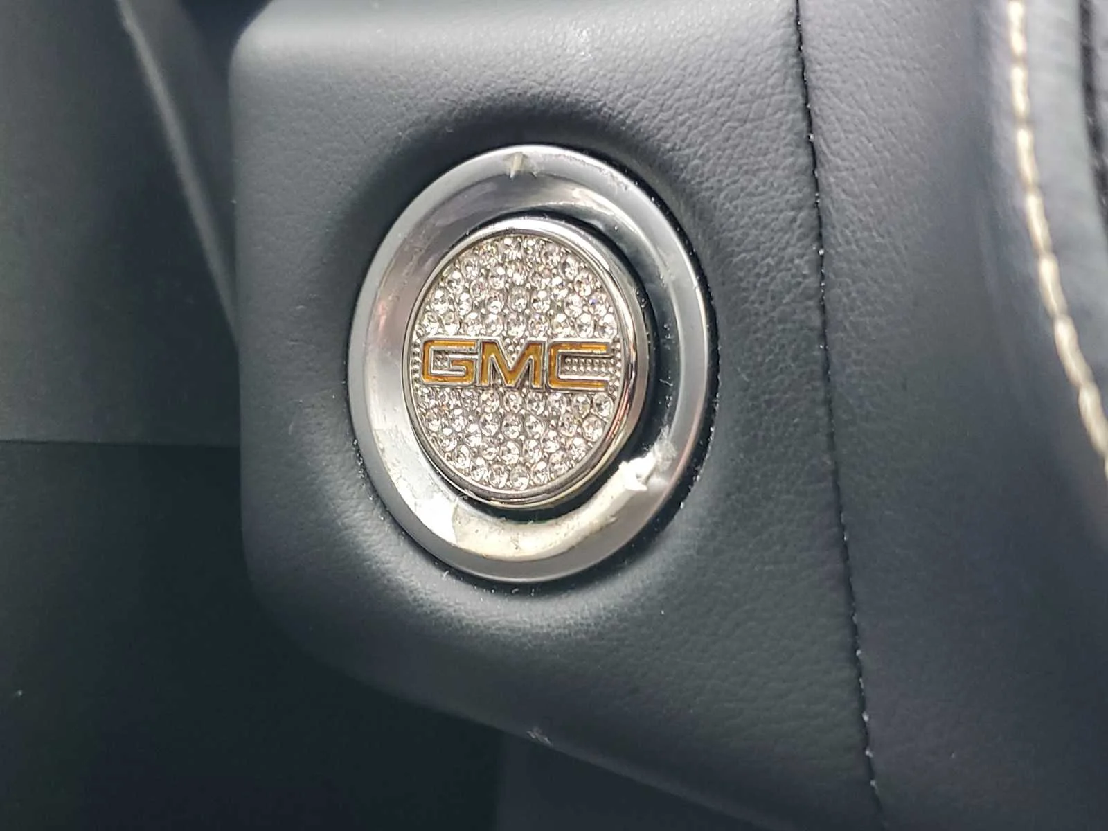 Used 2021 ONYX BLACK GMC SLT image 29