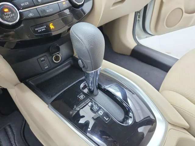 Used 2016 White Nissan SV image 26