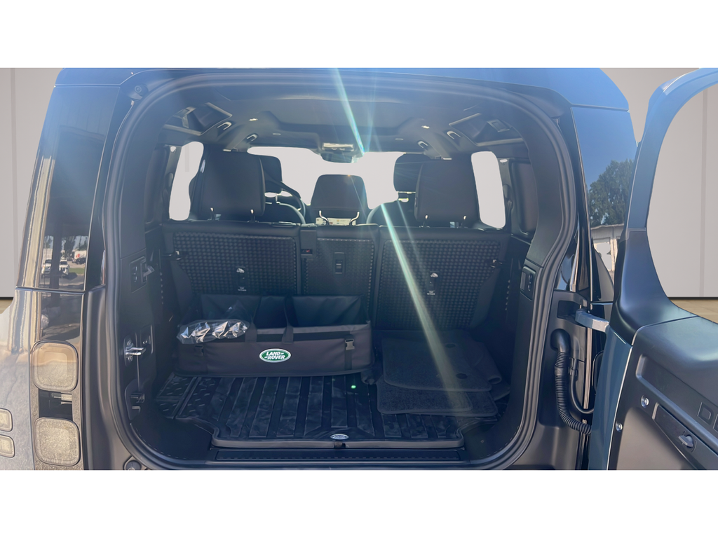 2026 Land Rover Defender X-Dynamic SE - Photo 24