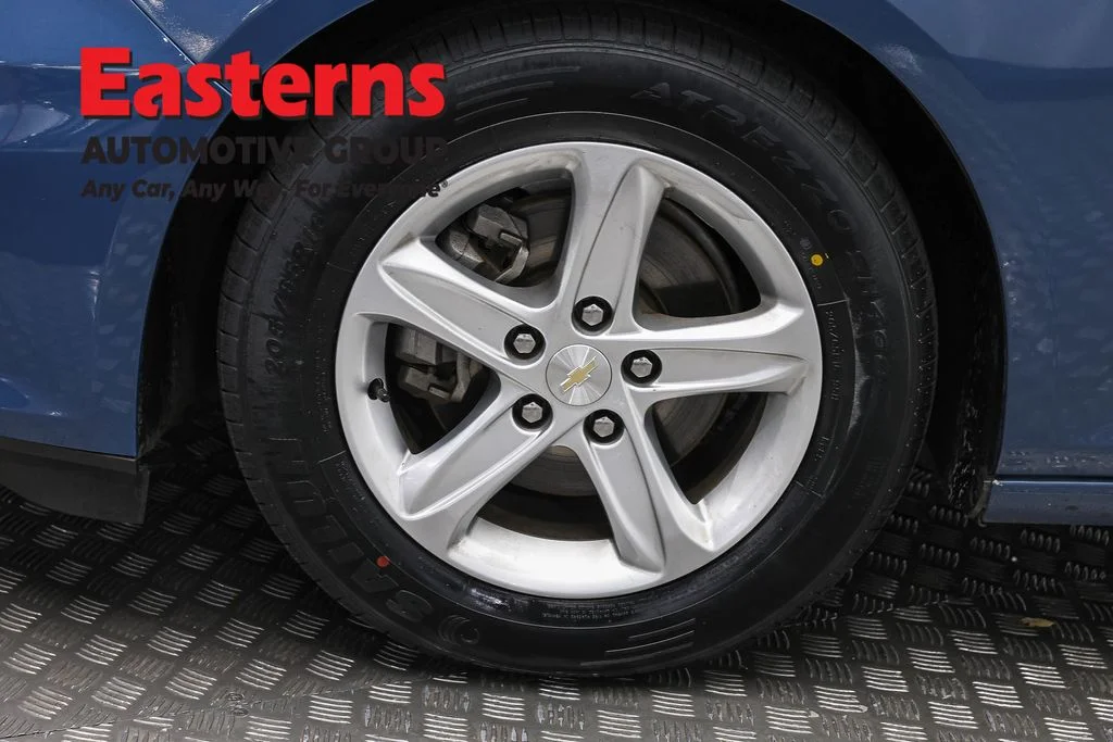 Used 2024 Blue Chevrolet LS image 31