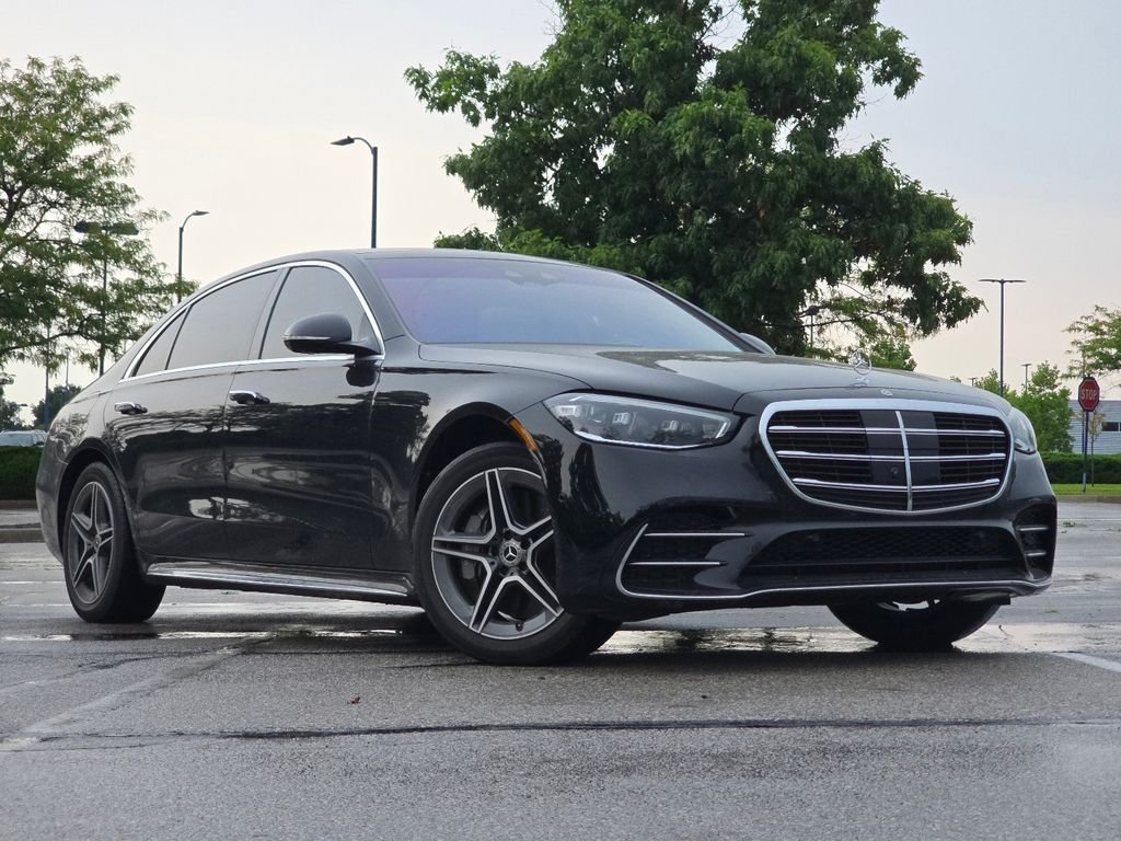 Certified Used 2024 Black Mercedes-Benz S 580e image 2