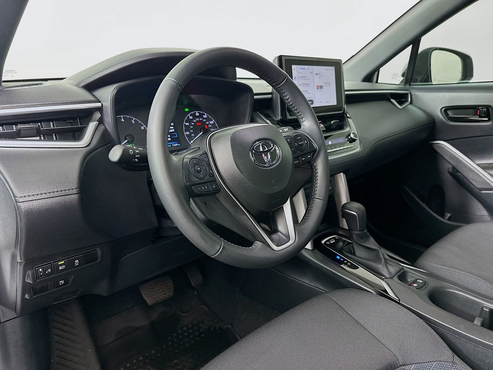 Used 2024 Pearl Toyota Hybrid SE image 9