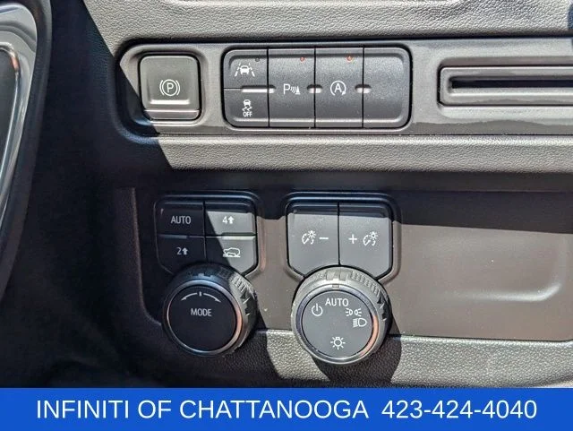 Used 2024 Gray Chevrolet LT image 27