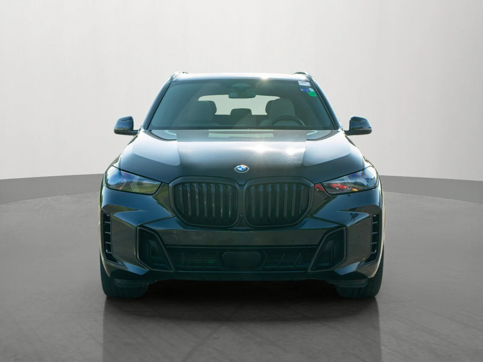 Used 2024  BMW xDrive40i image 2