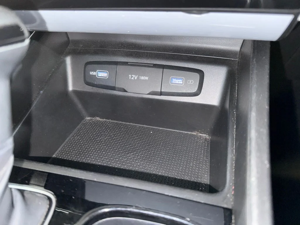 Used 2023 Silver Hyundai SE image 39