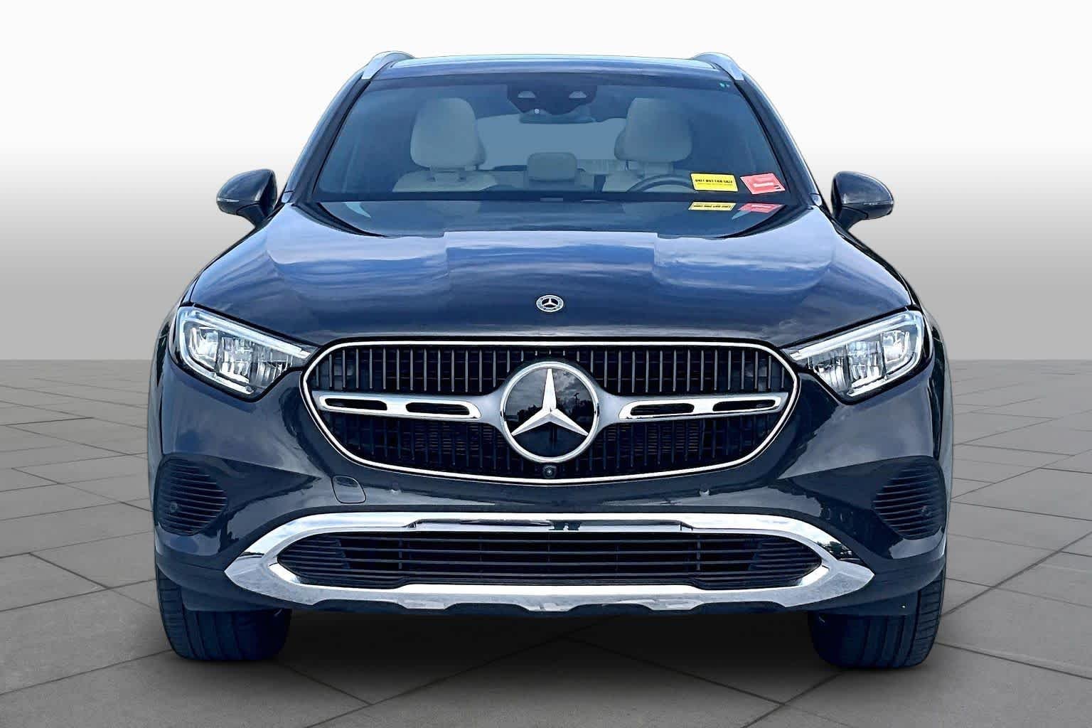 Used 2024 Graphite Grey Metallic Mercedes-Benz GLC 300 image 4