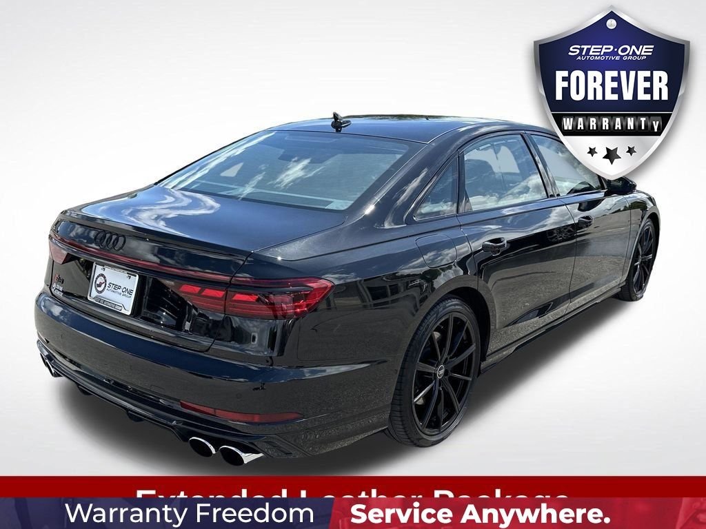 Used 2024  Audi 4.0T image 6