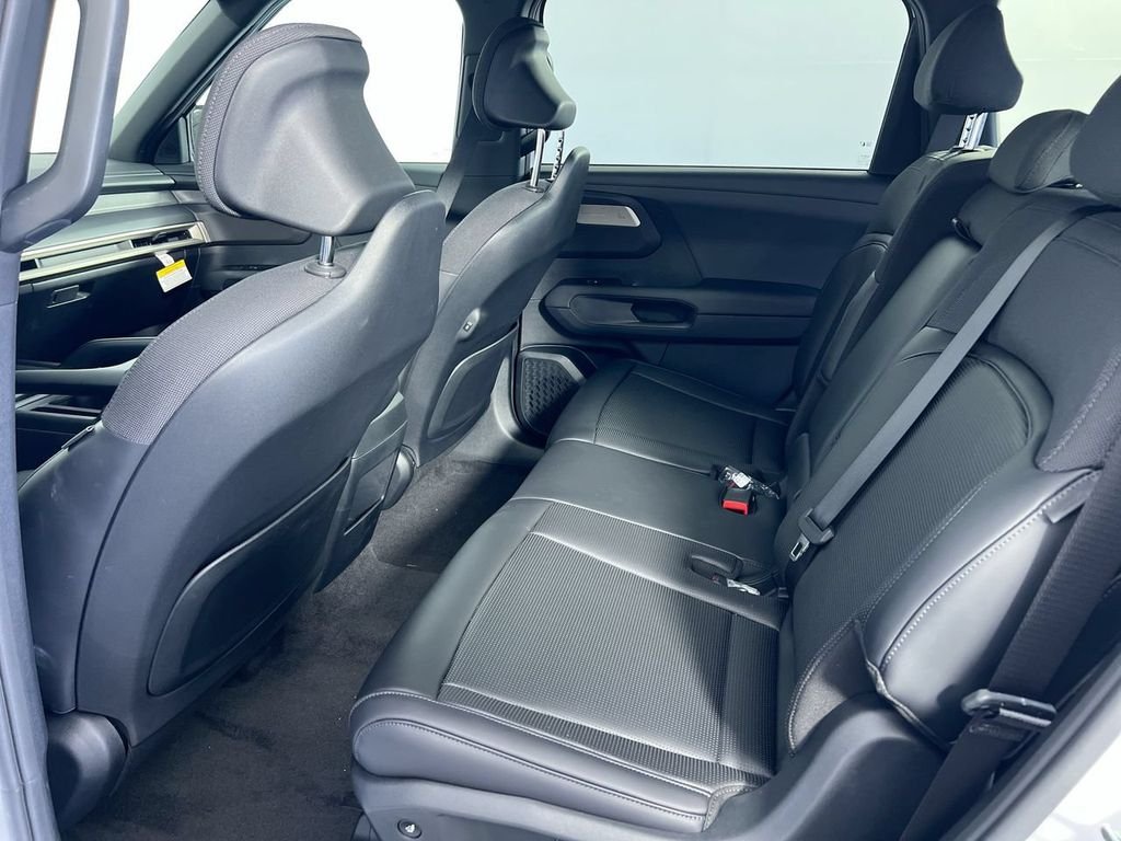 New 2027 Glacial White Pearl Kia LX image 18
