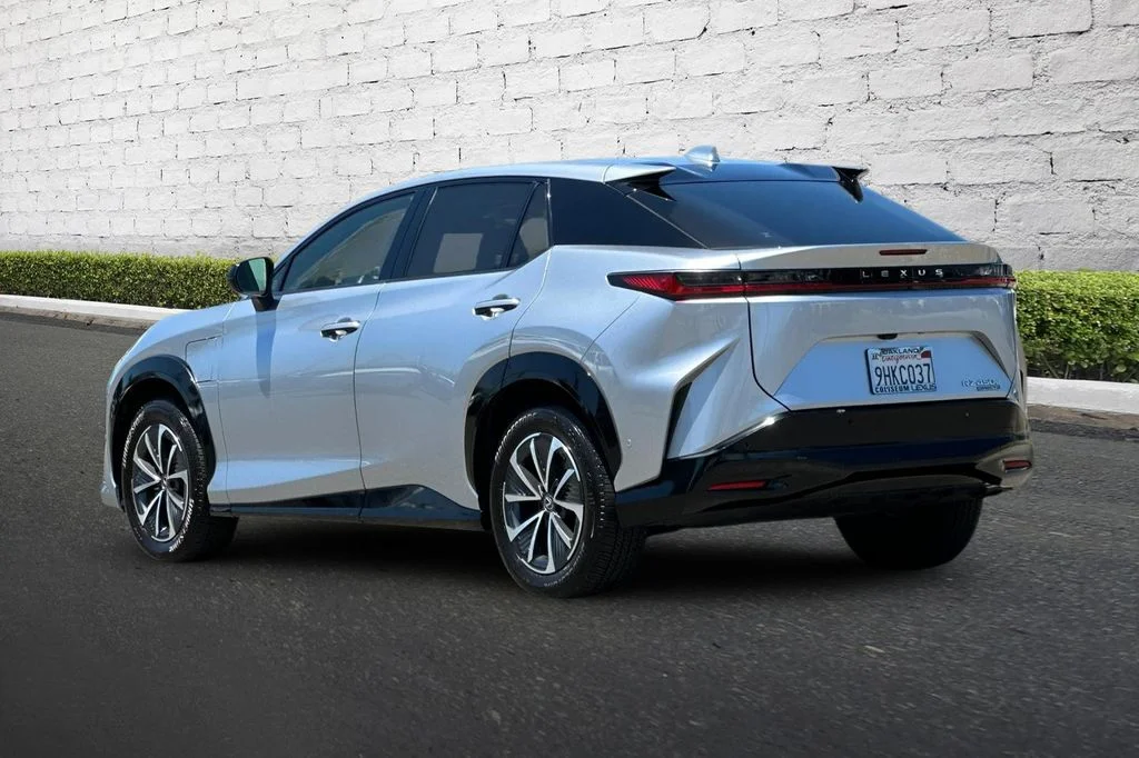Used 2023 Silver Lexus 450e Premium image 6