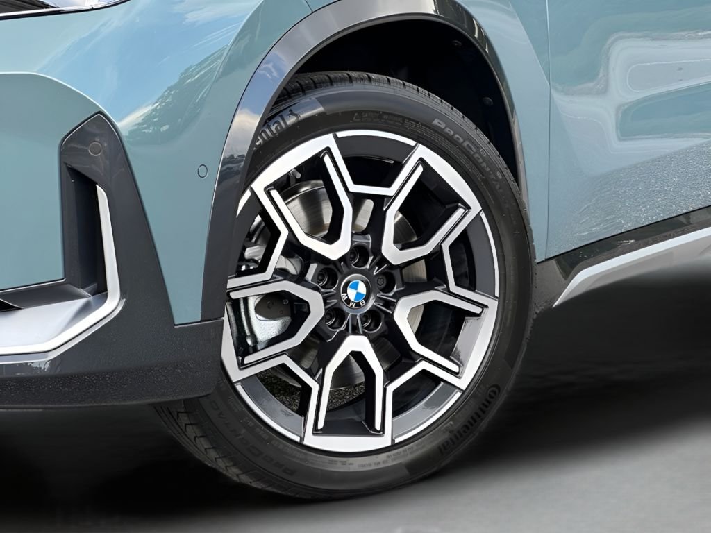 New 2026 Cape York Green Metallic BMW xDrive28i image 26