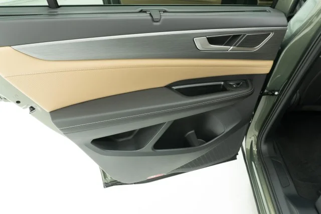 2026 Volkswagen Atlas Cross Sport SE w/Tech - Photo 18