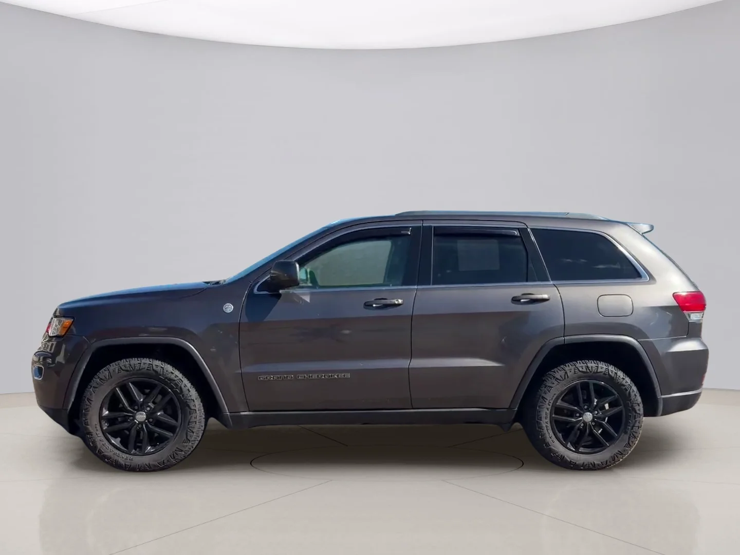 Used 2017 Gray Jeep LAREDO image 2