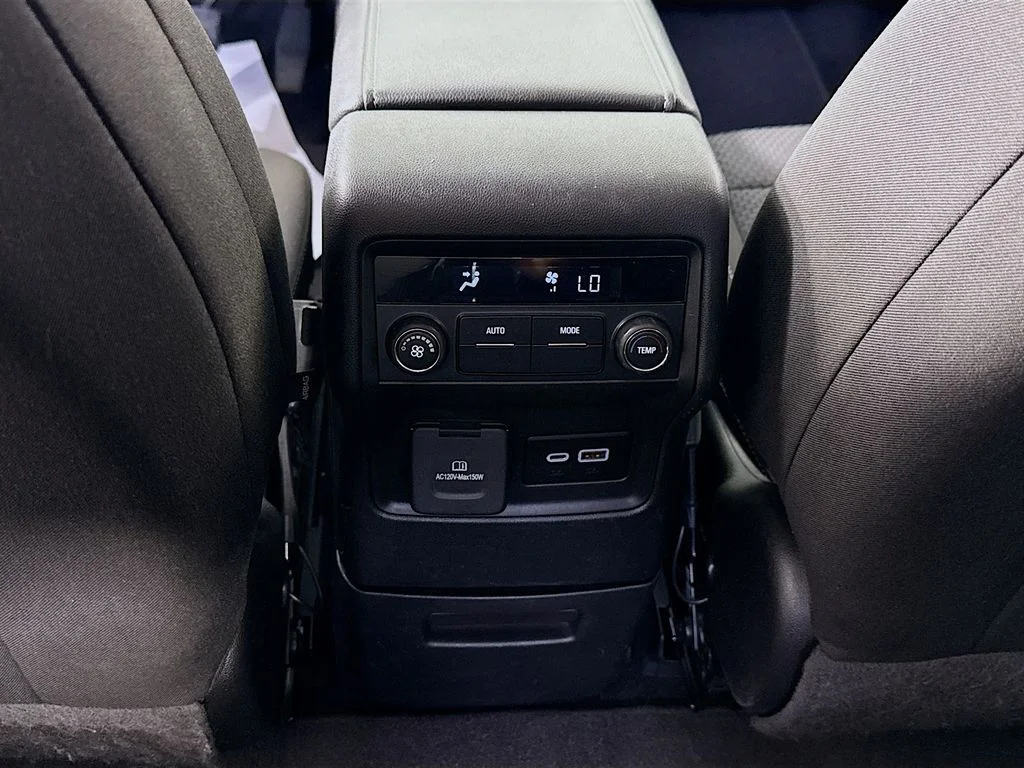 Used 2021 Summit White GMC SLE image 24