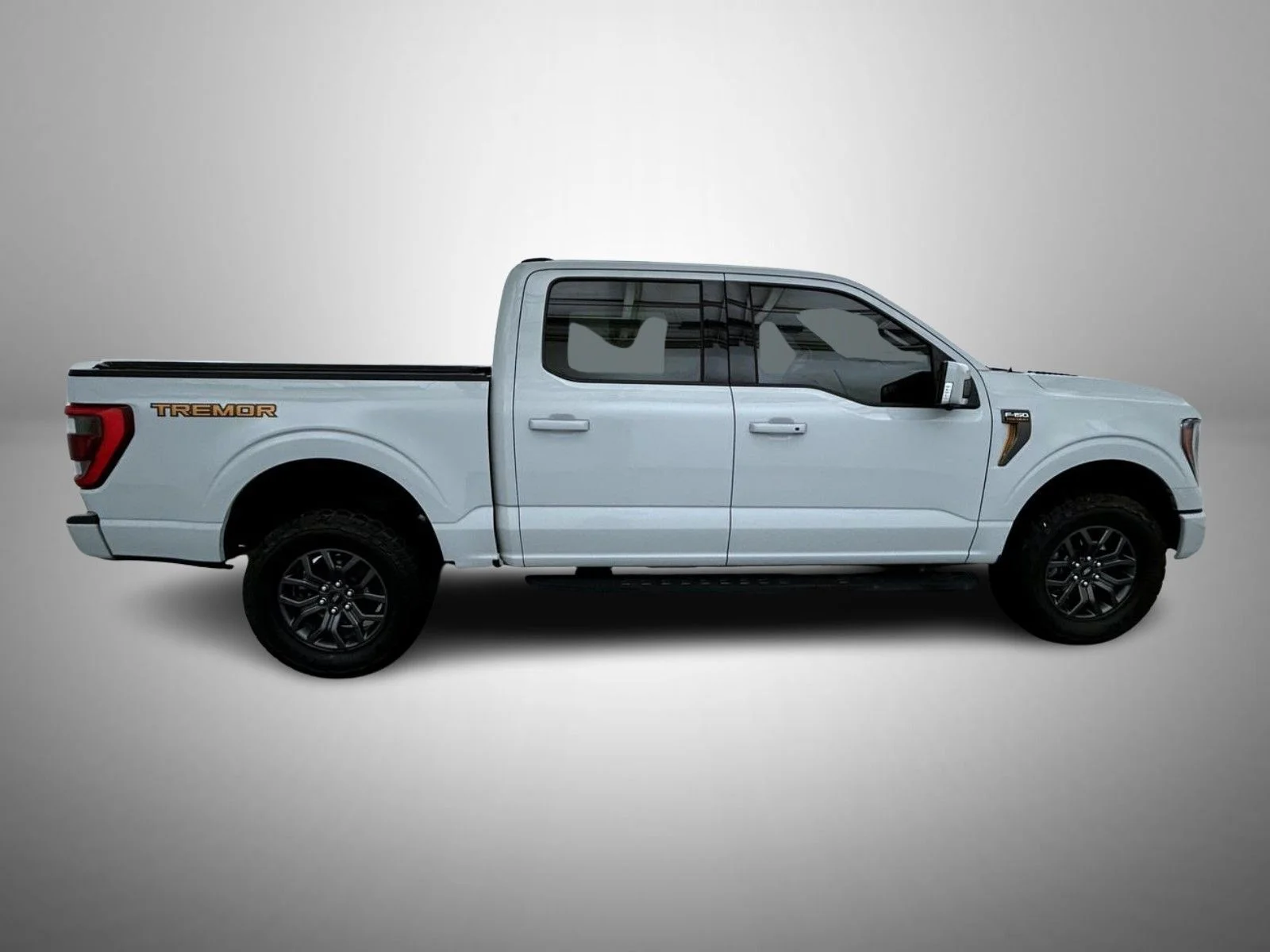 Used 2023 White Ford Tremor image 4